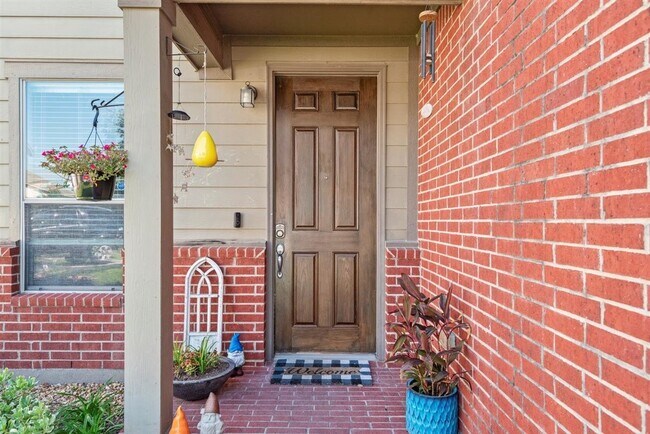 Photo - 914 Bandon Ln