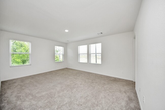 Building Photo - 10303 Rosemary