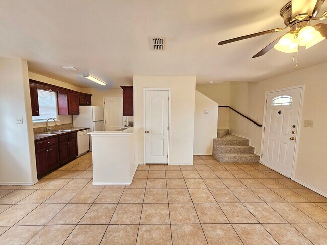 Photo - 813 W Arroyo Park Ln Unidad #C