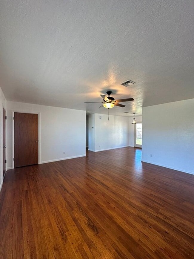 Photo - Updated home in Henley School District