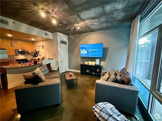 Building Photo - 845 Spring St NW Unit 113 Rental