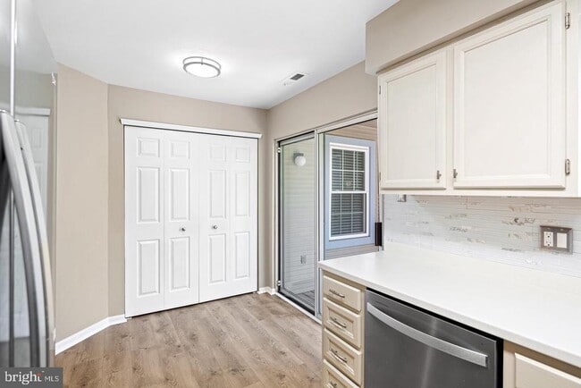 Photo - 107 Sweetwater Dr