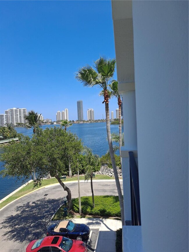 Photo - 3255 NE 184th St Unit 12402