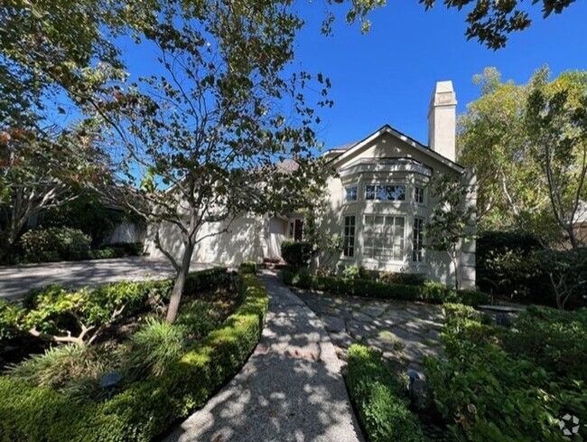 Building Photo - The Heart of Palo Alto Rental