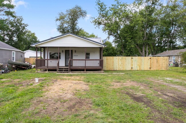 Building Photo - 57025 Greenlawn Ave