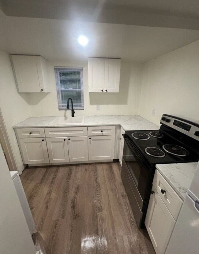 Photo - 316 1/2 W Sherman Ave