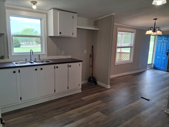 Photo - 110 Chinquapin Ln