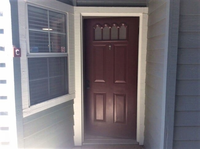 Photo - Single-Level 1 Bedroom Home with Garage – ...