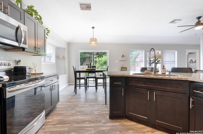 Photo - 6706 Tezel Oaks