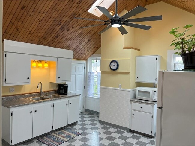 Photo - 13 Newport Ave Apartamento Unidad 3