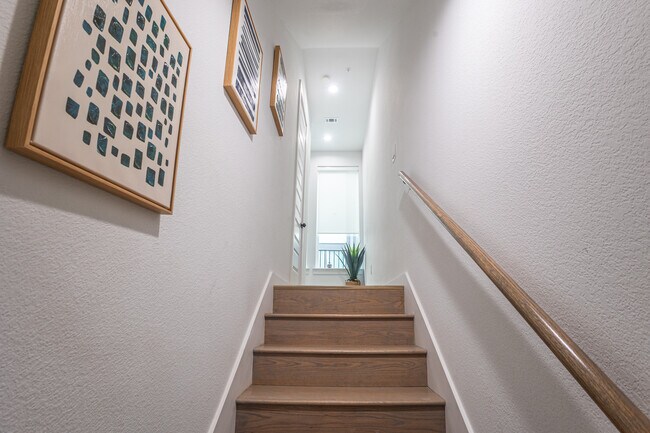 Photo - Roseland Flats