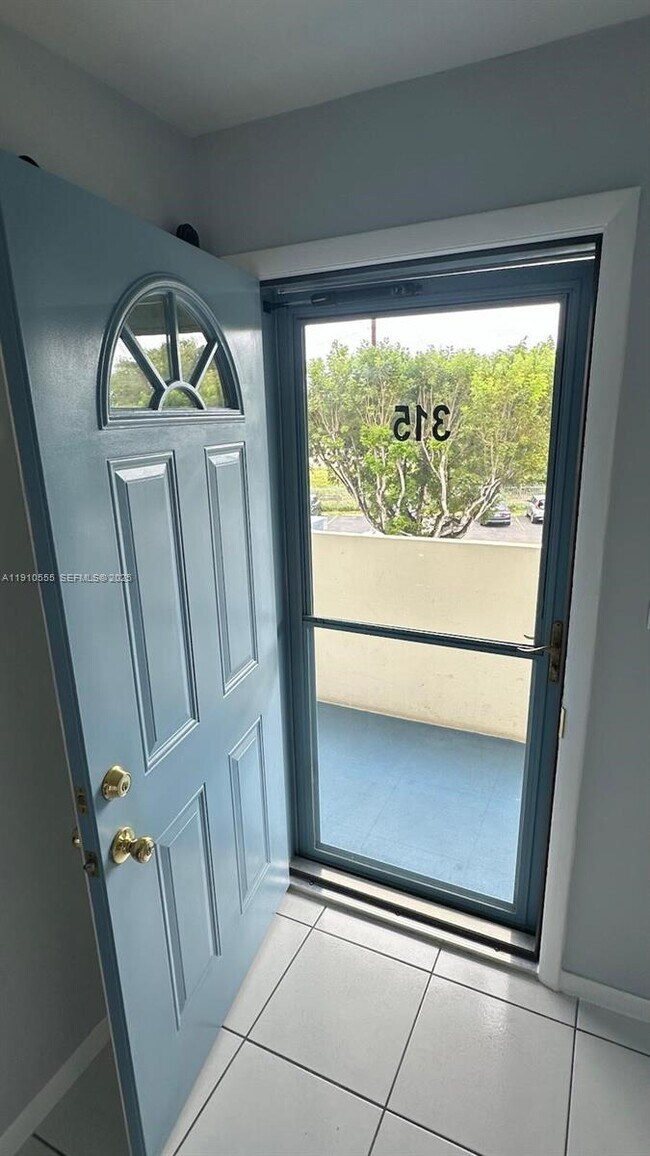 Photo - 1701 NE 191st St Unit A315