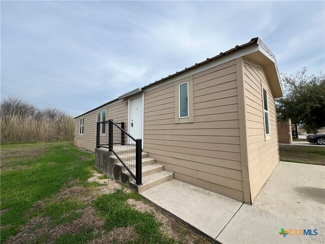 Building Photo - 1911 Wald Rd