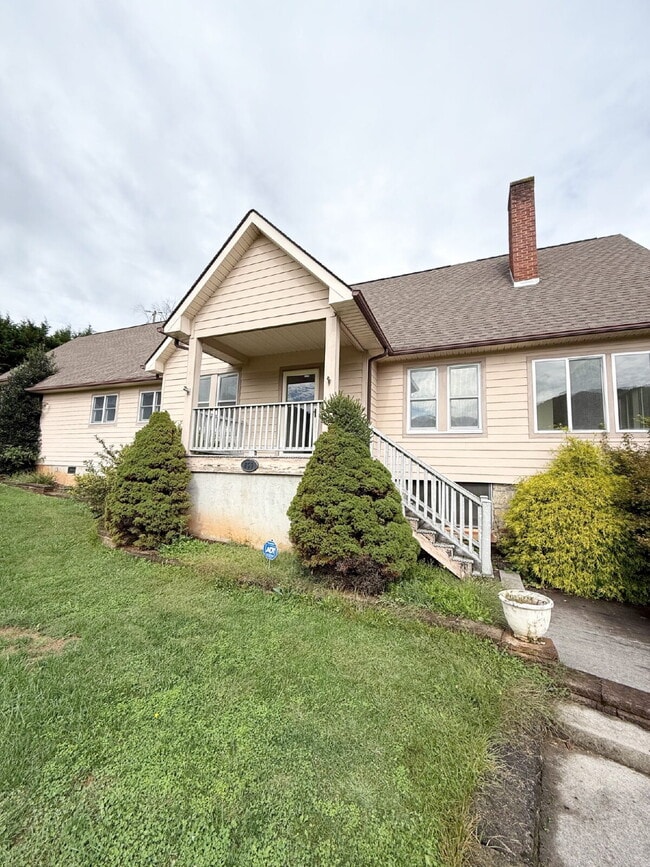 Photo - Spacious 3 Bed, 3 Bath Home in Ratcliff Cove Community – Available Soon!