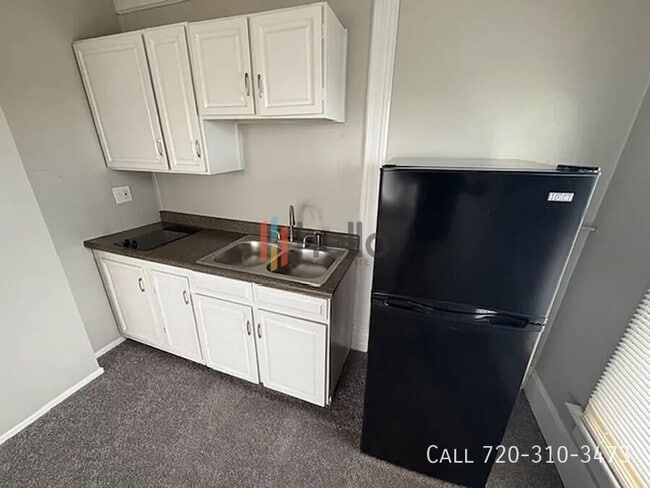 Building Photo - 7207 Grandview Ave Unit 204