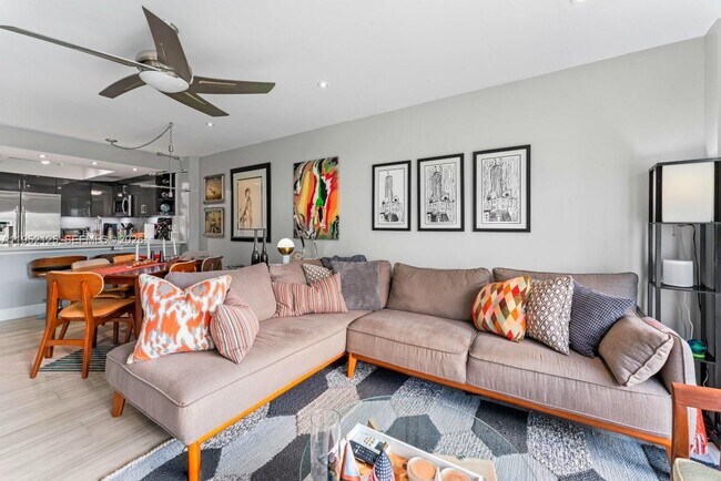 Photo - 1450 Lincoln Rd Unidad 307