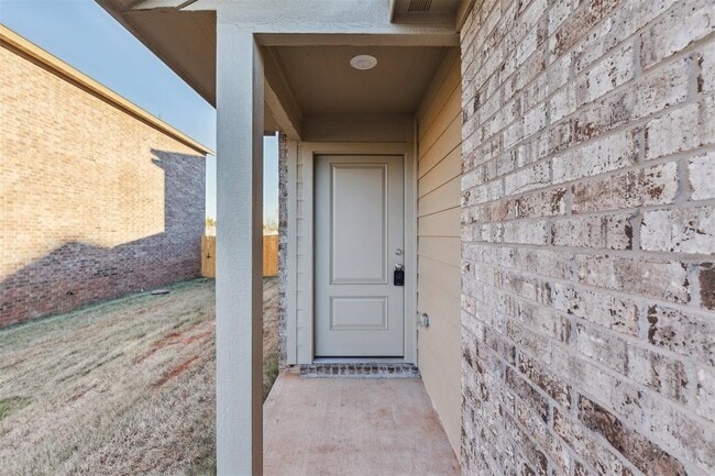 Photo - 14910 Parkway Center Ave