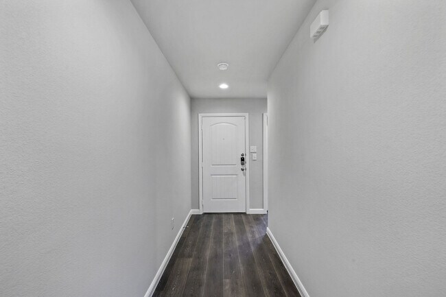 Photo - 313 Seclusion Dr