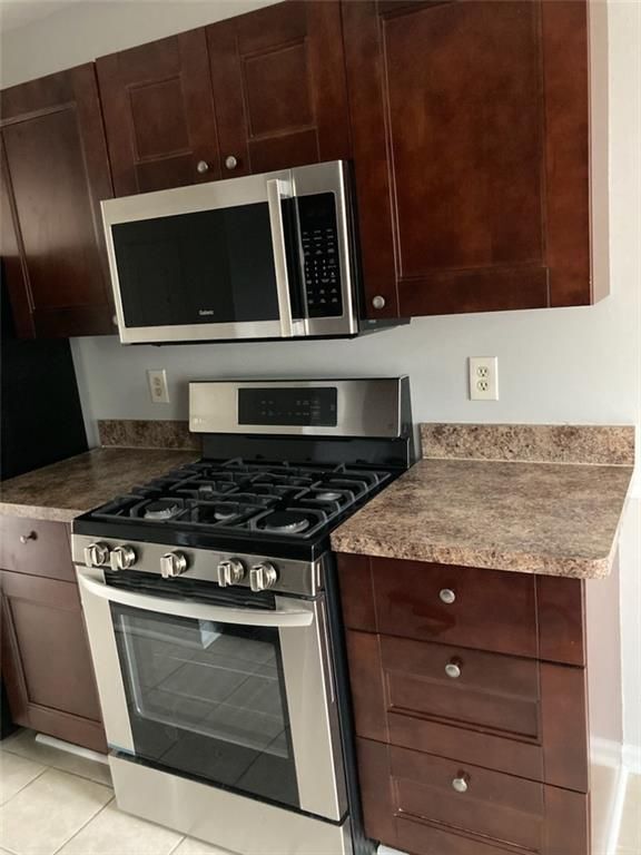 Photo - 925 Mill Stone Dr