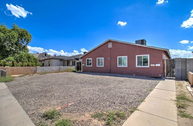 Photo - 1501 E Roosevelt St Unidad 2