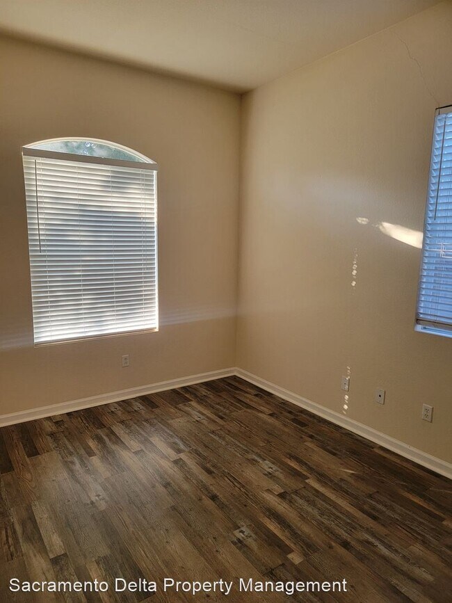 Photo - 4 br, 3 bath House - 131 Jarvis Circle