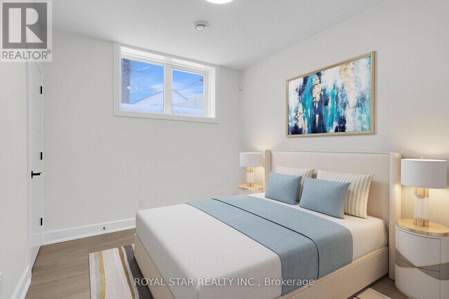 Photo - 547 Mutual St