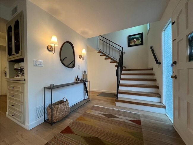 Photo - 740 W Huntington Dr Unit K