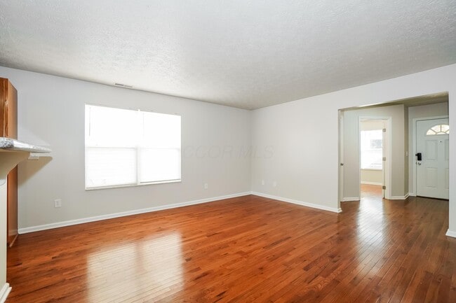 Photo - 3853 Sugarbark Dr