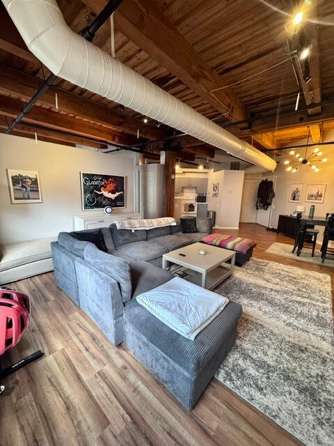 Photo - 225 W Huron St
