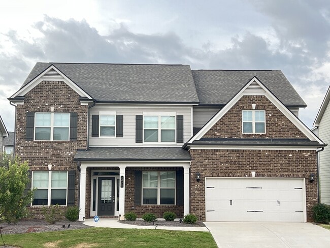 4675 Silver Oak Dr SW