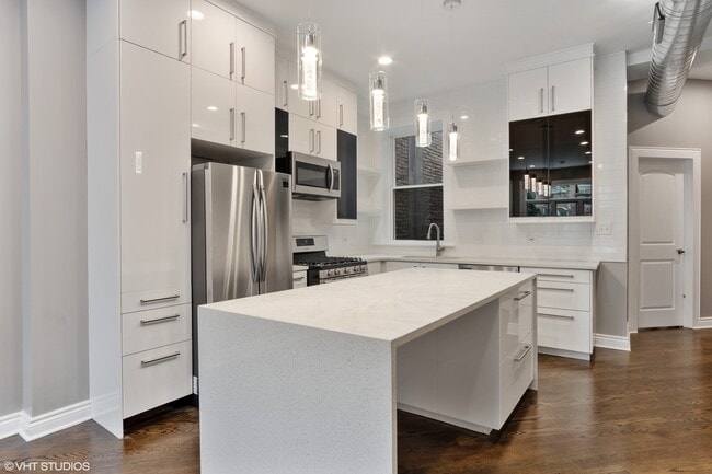 Photo - 608 W Arlington Pl Unit 1