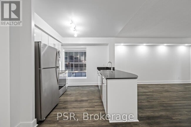 Photo - 50 John St Unit 920