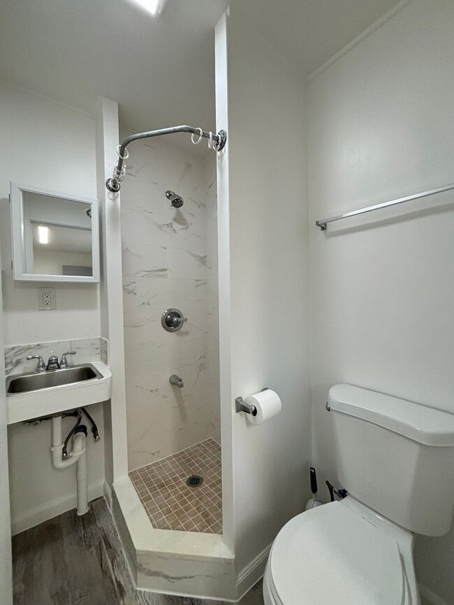 Photo - 1736 Fern St Unit Studio