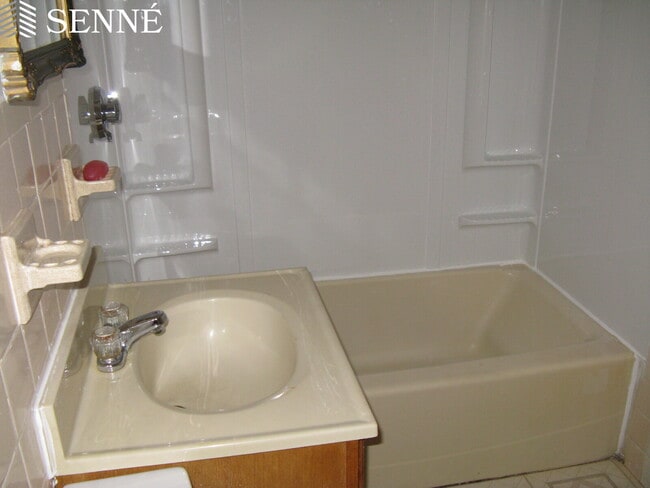 Photo - 35 Brookford St Unit 3