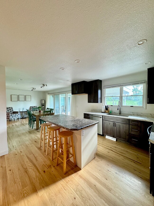 Kitchen - 2830 S 50th St W House