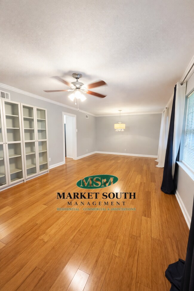 Photo - **REDUCED!!!! UPDATED MIDTOWN BEAUTY!!