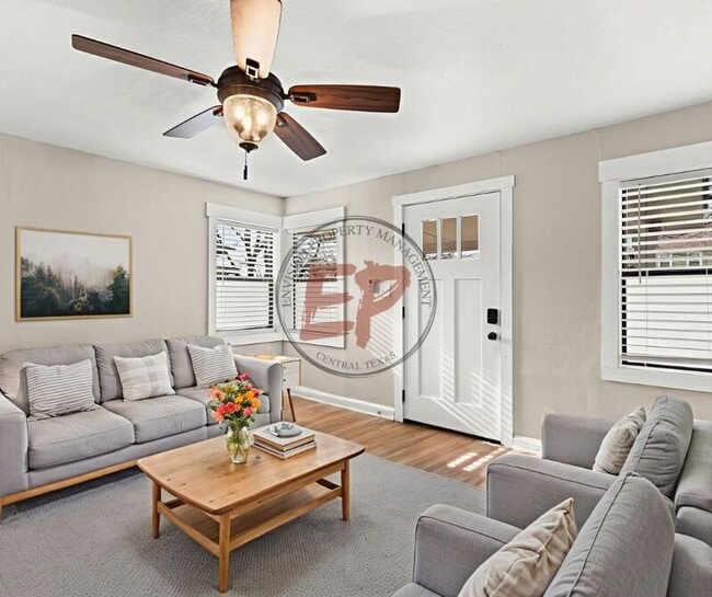 Photo - 915 N 19th St