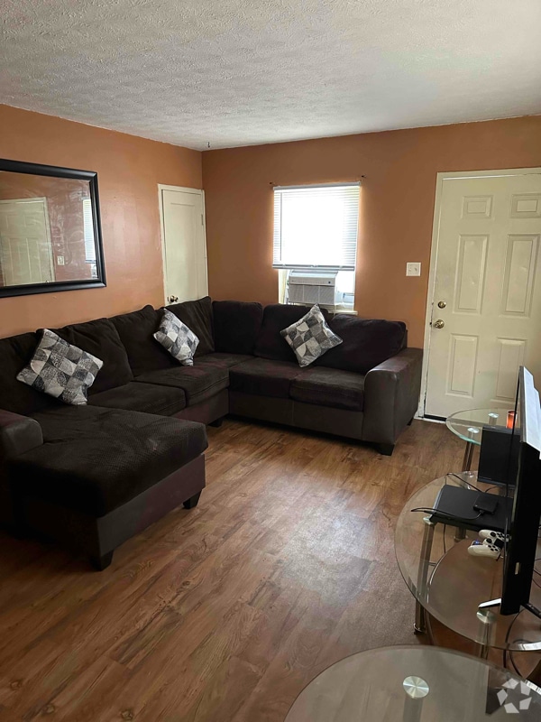 Building Photo - 1275 Farley Dr Rental