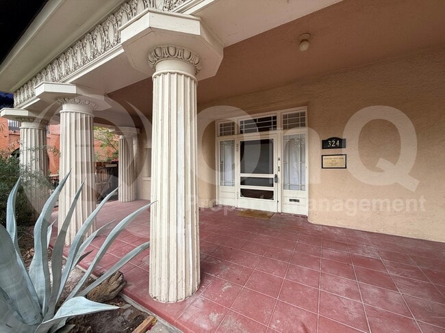 Photo - 324 S 6th Ave