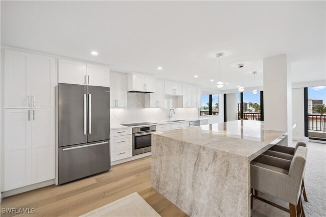 Building Photo - 2318 Gulf Shore Blvd N Unit 510