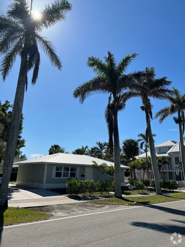 Building Photo - Historical Punta Gorda across from Gilchri... Rental