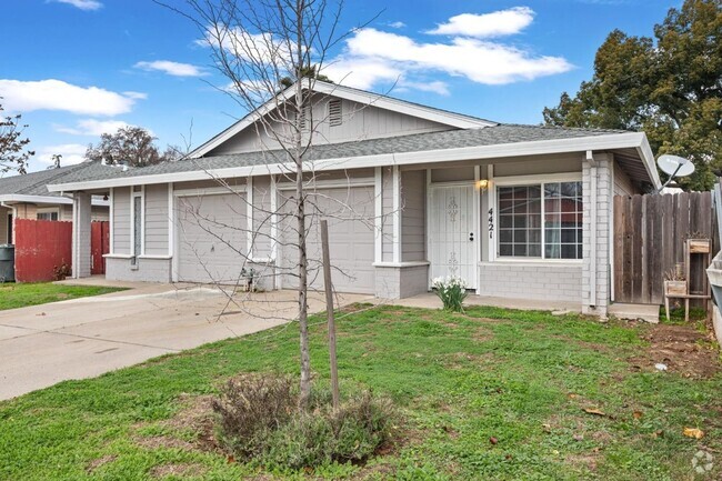 Building Photo - Adorable 2/1 Duplex with Garage!  Cute As ... Rental