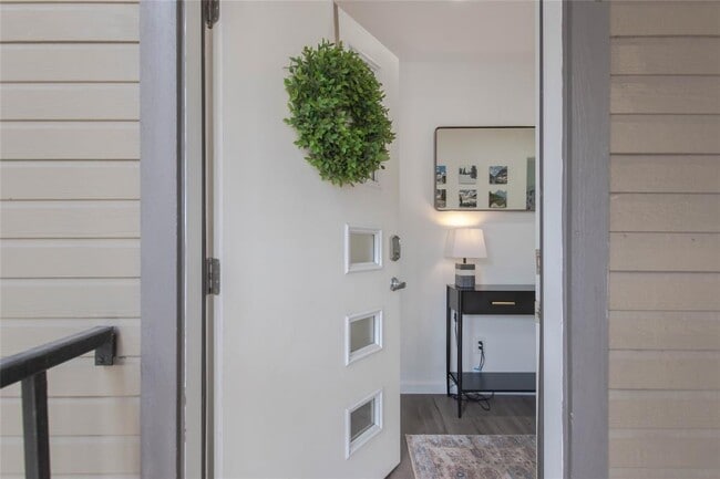 Photo - 3604 Clawson Rd Unit 204