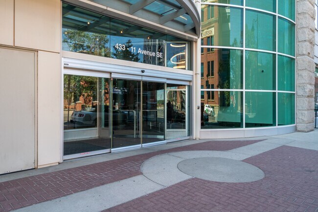 Photo - 433-2305-411 11 Ave SE