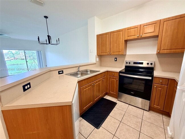 Photo - 5747 Isles Cir