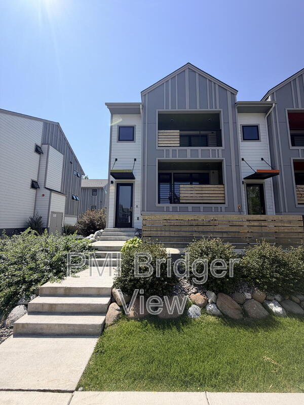 Photo - 315 W Peach St