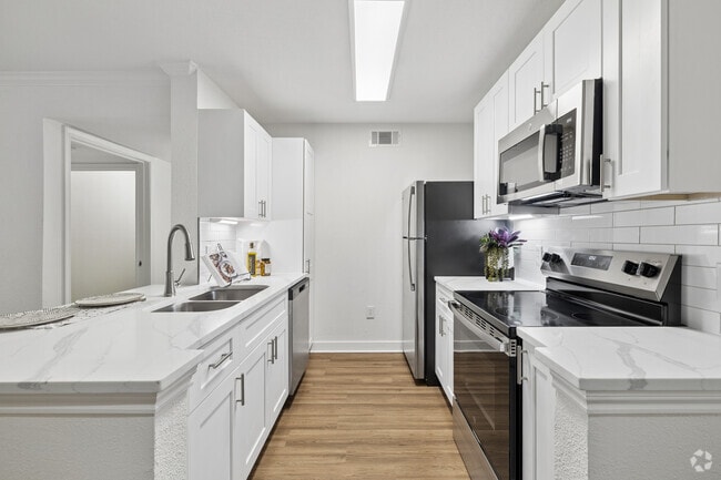 A2R 1BR, 1BA - 676SF - Kitchen