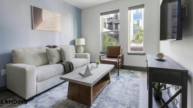 Building Photo - 944 Broadcast Pl