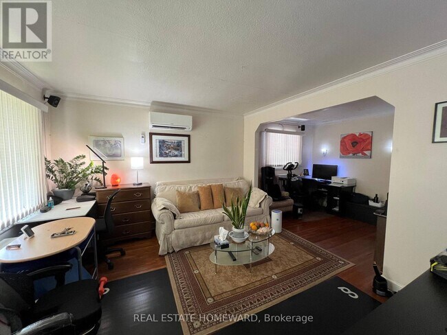 Photo - 124 Glencrest Blvd