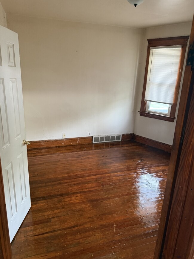 10001 Stoughton Ave